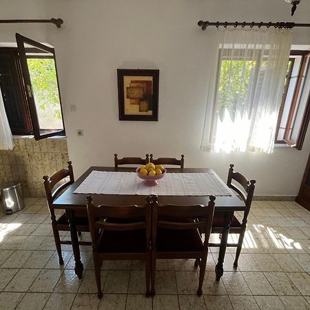 Apartman Mladenka ซูเปตาร์ ภายนอก รูปภาพ