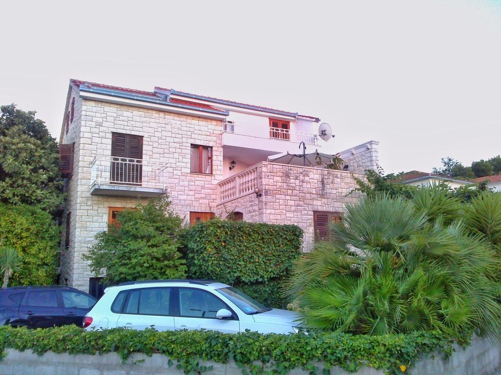 Apartman Mladenka ซูเปตาร์ ภายนอก รูปภาพ