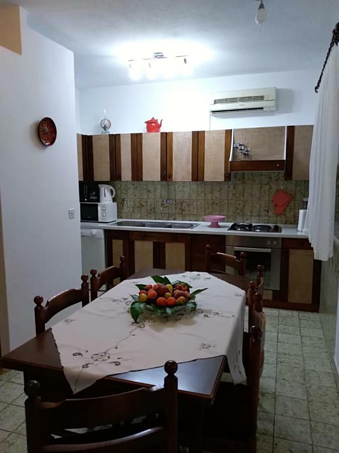 Apartman Mladenka ซูเปตาร์ ภายนอก รูปภาพ